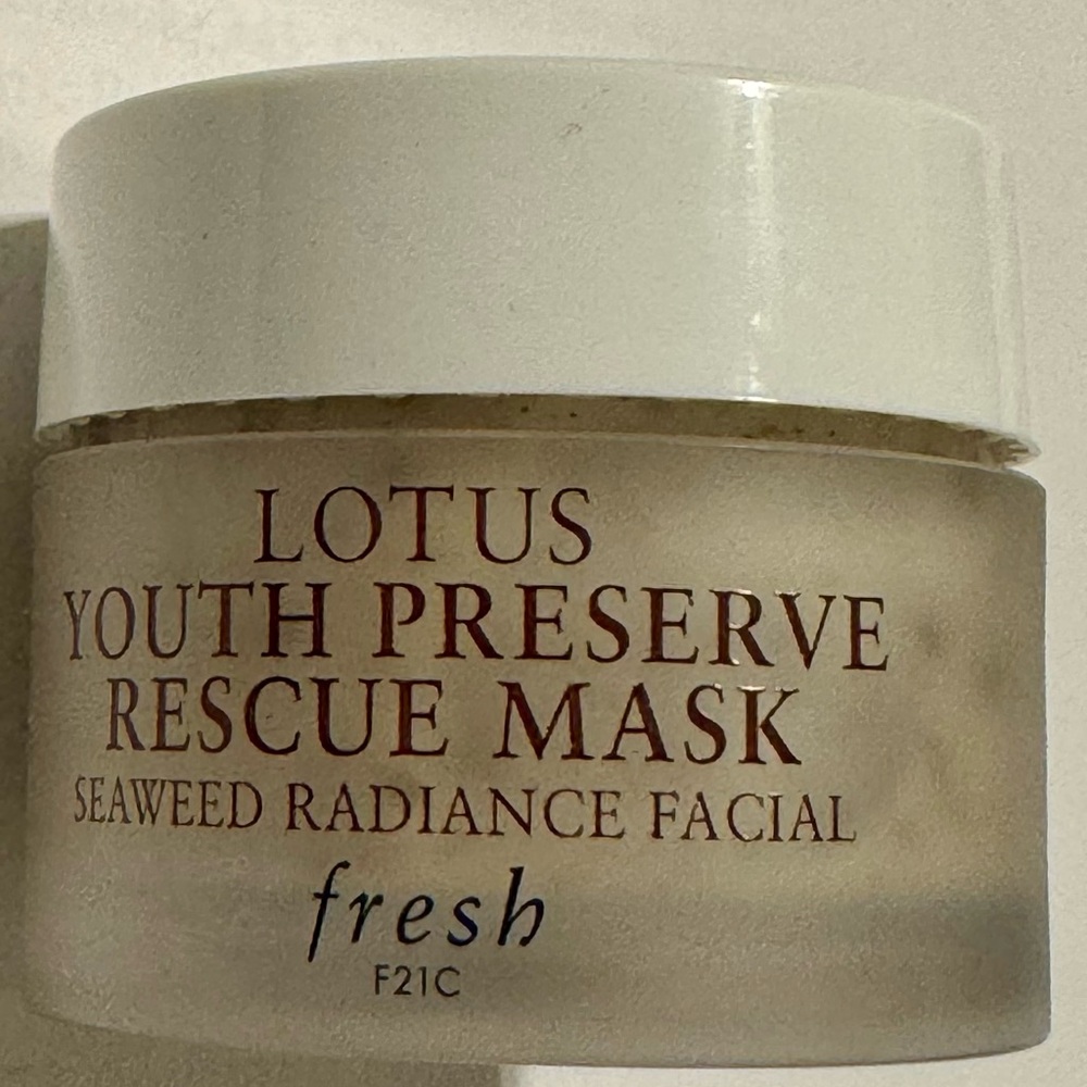 Fresh Lotus Youth Preserve Rescue Mask for Women - 15 ml. 0.5 oz Mask.